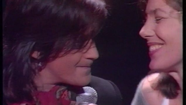 jane-birkin-et-nilda-fernandez-les-dessous-chics-1993-mp4 vignette