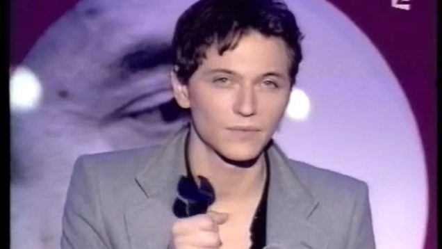 126-raphael-marilou-sous-la-neige-2006-mp4 vignette