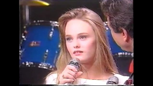219-vanessa-paradis-parle-de-gainsbourg-avec-michel-drucker-1990-mp4 vignette