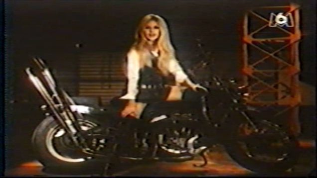 serge-gainsbourg-et-brigitte-bardot-harley-davidson-1968-mp4 vignette